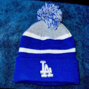 Los angeles dodgers “LA” BRAND NEW beanie with the furry top ball.